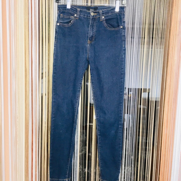 Forever 21 Denim - 💥FLASH SALE💥Forever 21 denim jeans 👖